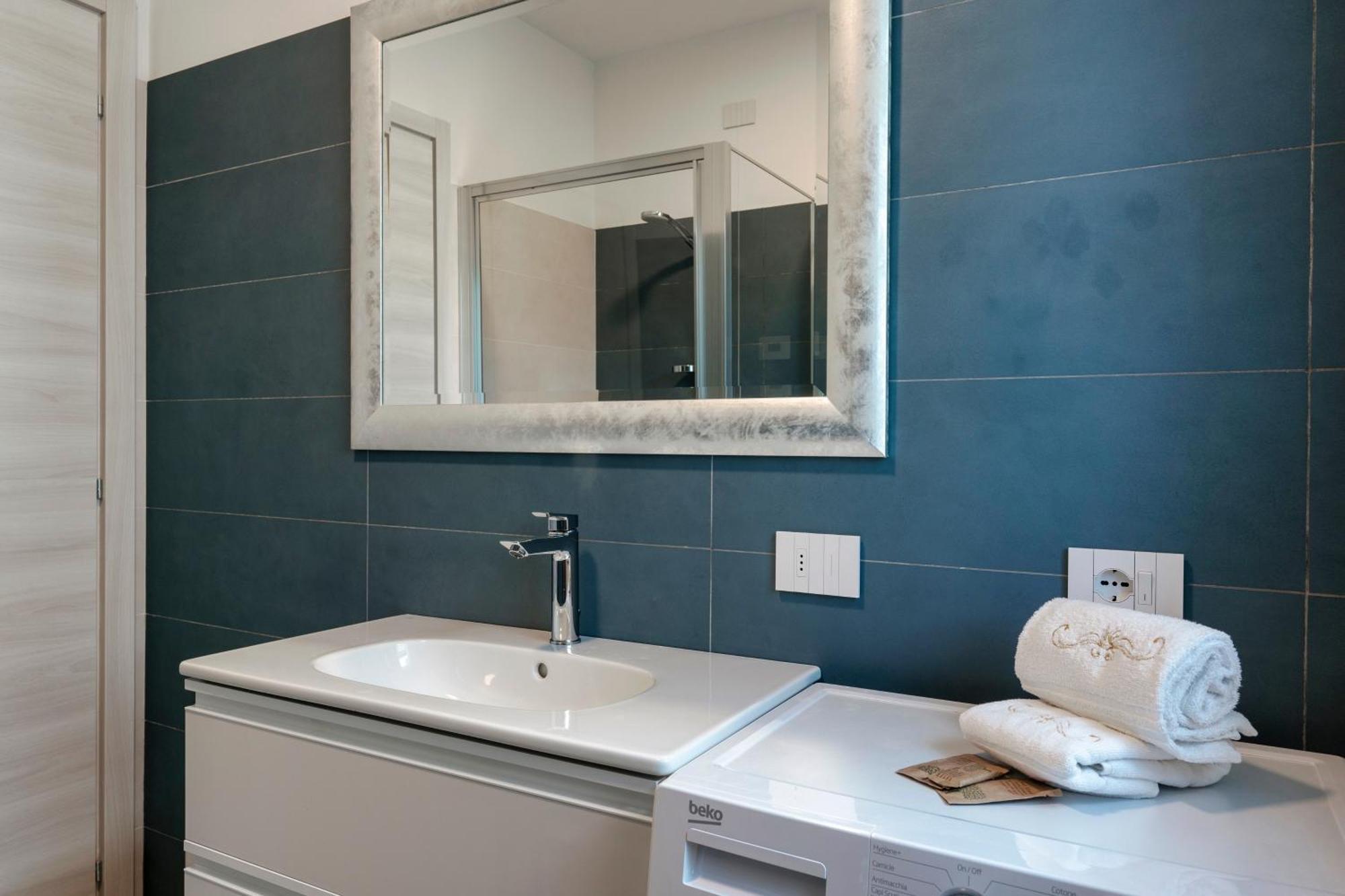 Malvezzi Apartments 데센자노델가르다 외부 사진