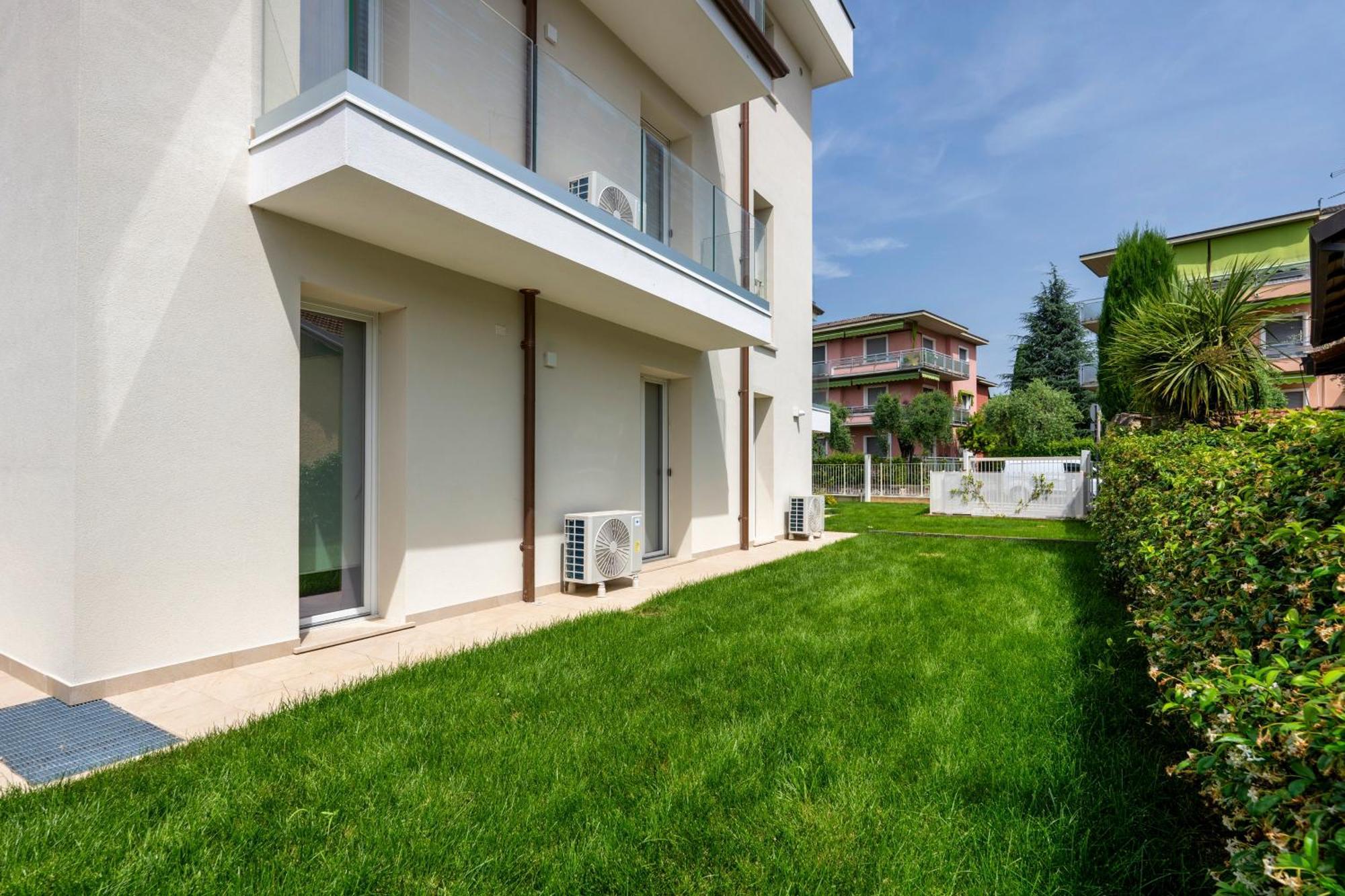 Malvezzi Apartments 데센자노델가르다 외부 사진