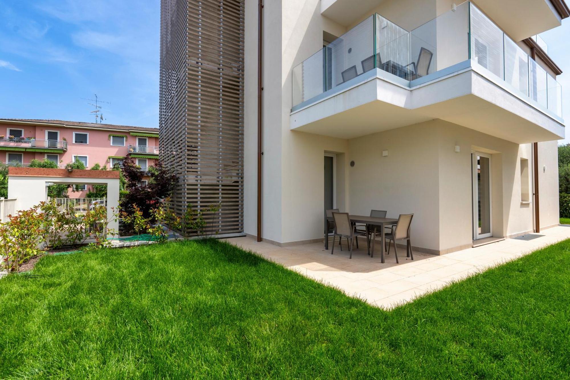 Malvezzi Apartments 데센자노델가르다 외부 사진