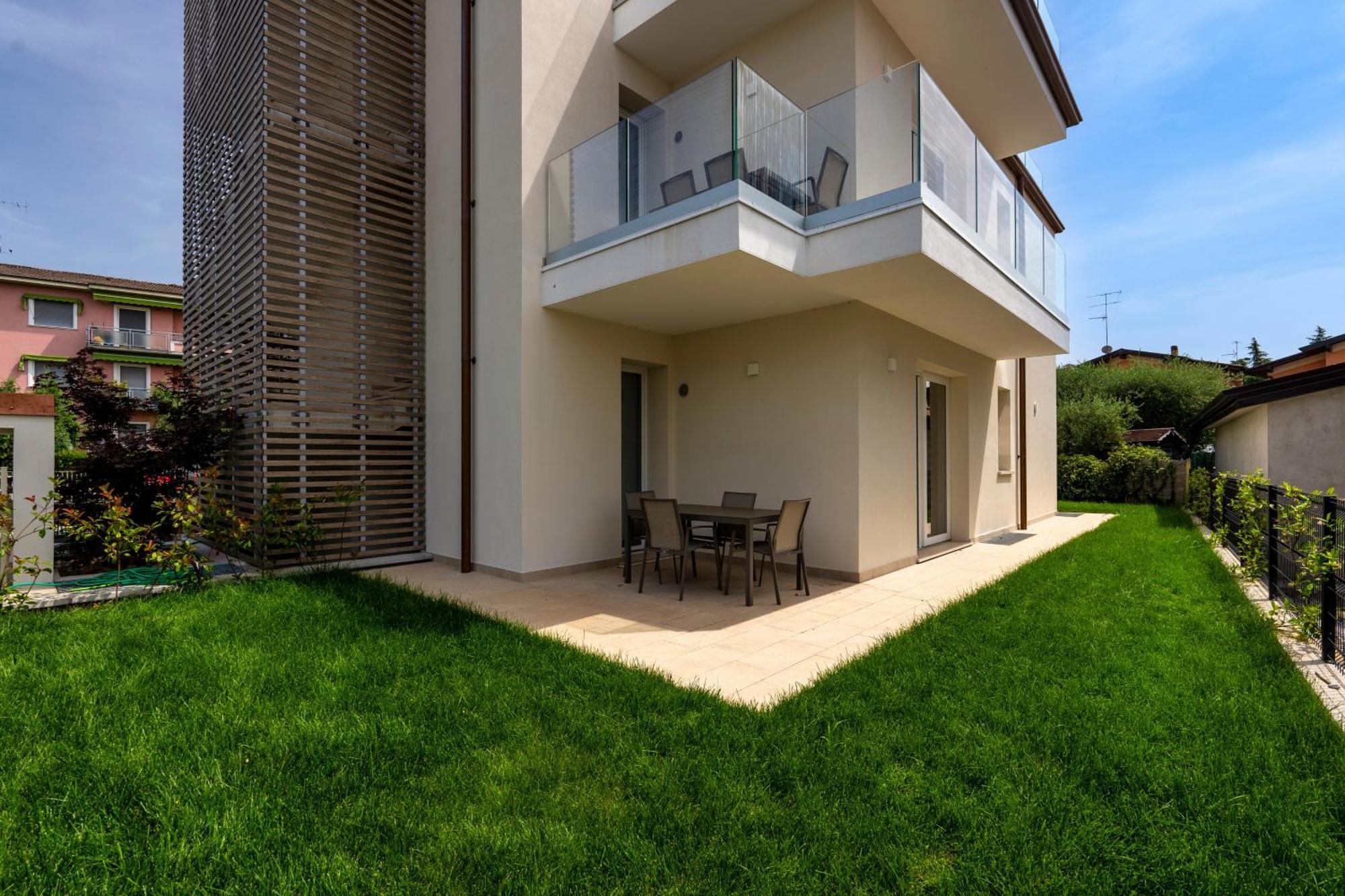 Malvezzi Apartments 데센자노델가르다 외부 사진