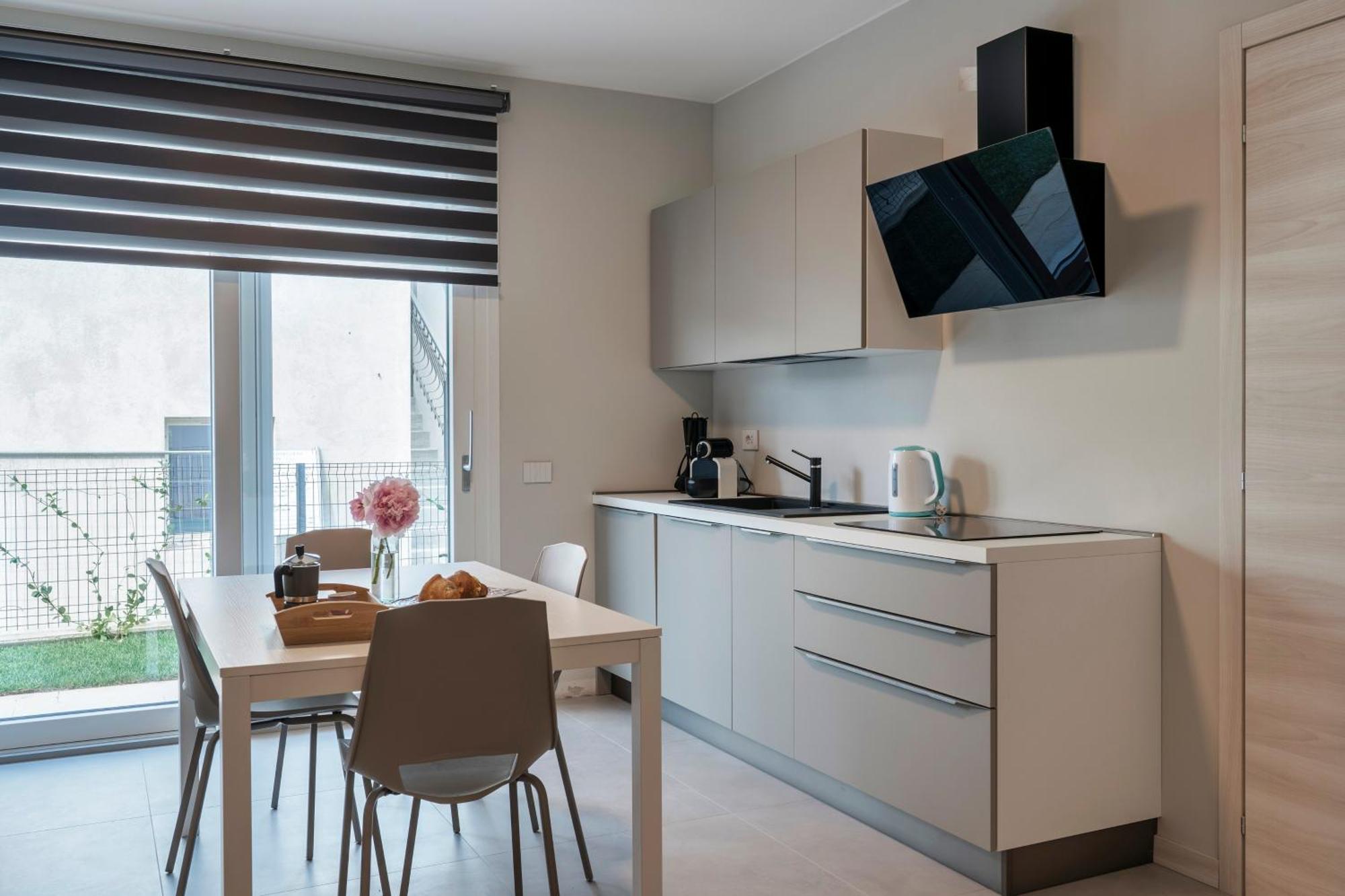 Malvezzi Apartments 데센자노델가르다 외부 사진