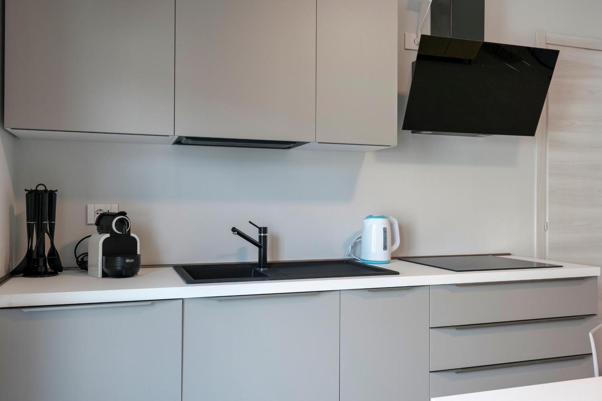 Malvezzi Apartments 데센자노델가르다 외부 사진